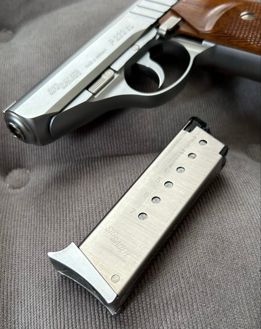 【KSC】SIG P232SL レア物木製グリップ付き‼️