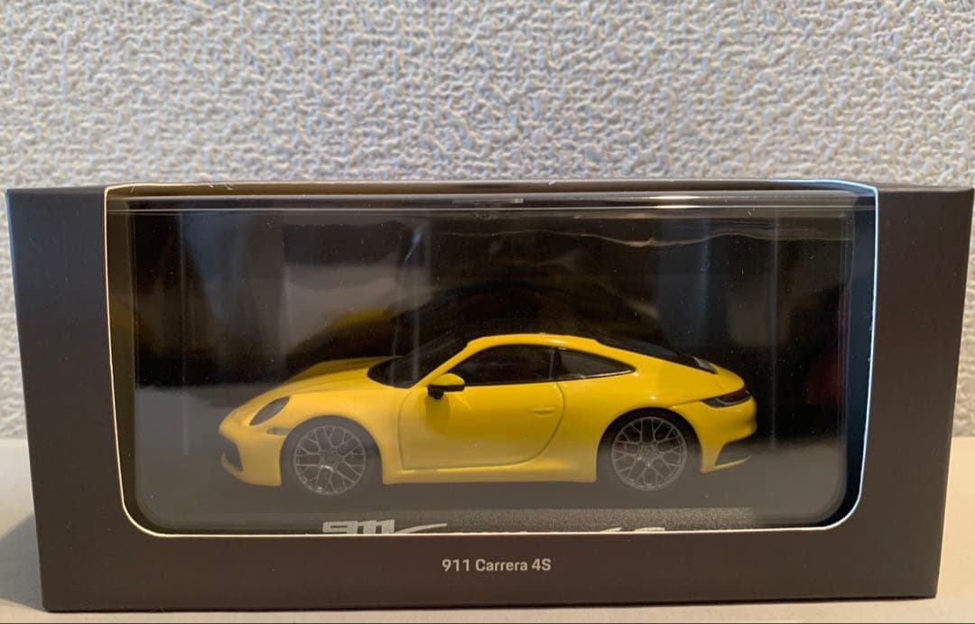 ポルシェ特注1/43 Porsche 911 (992)Carrera 4S
